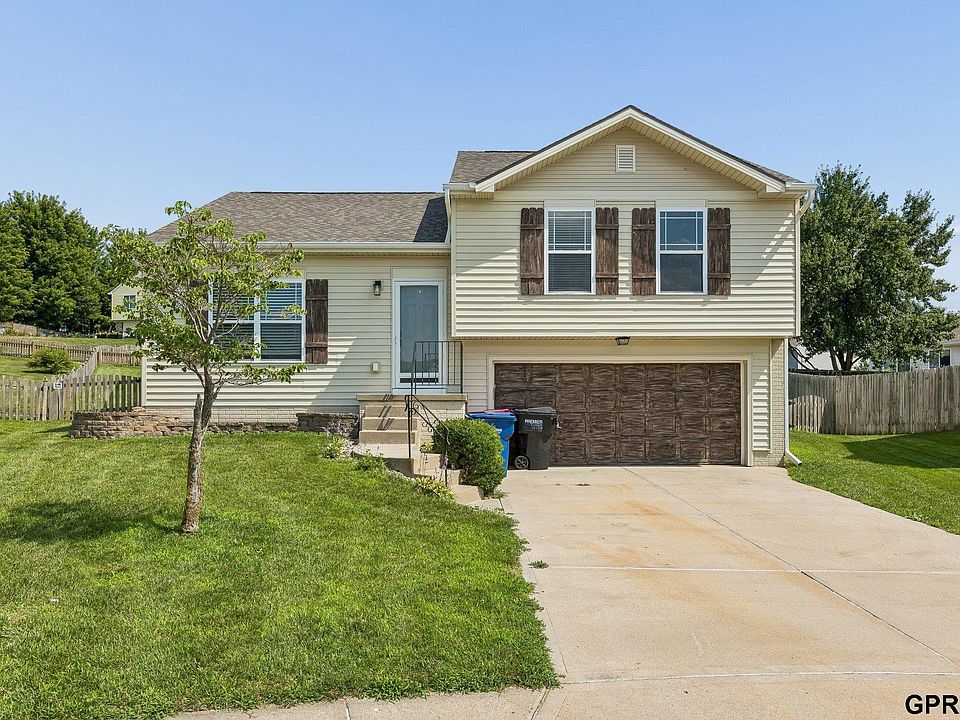 1st image of 15405 Fillmore Cir