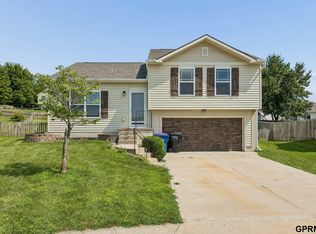 15405 Fillmore Cir, Bennington, NE 68007