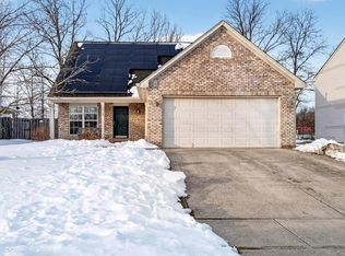6830 W Denton Dr, McCordsville, IN 46055