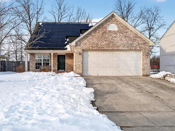 6830 W Denton Dr, McCordsville, IN 46055