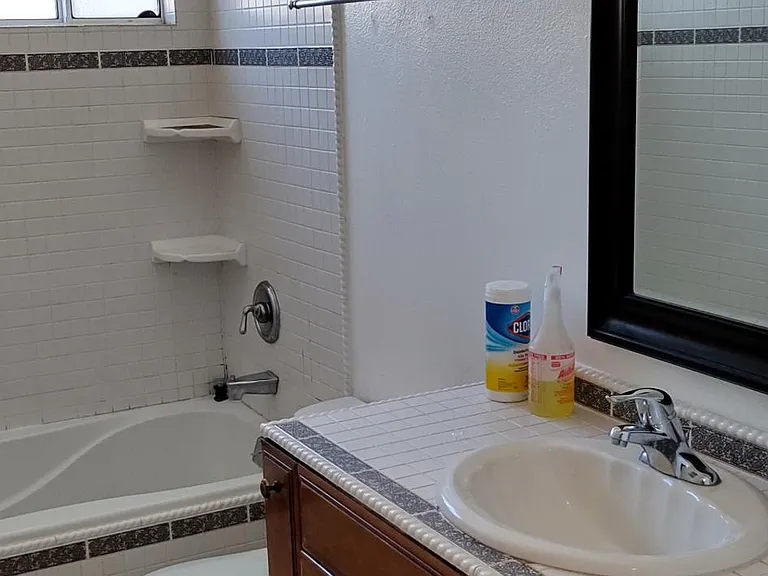 8622 Somerset Ave — Photo 18