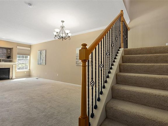 3rd image of 9874 Nieman Pl