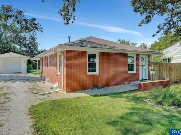 847 W Stockwell St, Lincoln, NE 68522