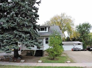 118 N 2nd St, Winneconne, WI 54986