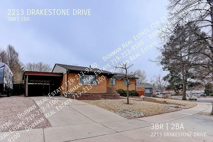 Building Photo - 2213 Drakestone Dr