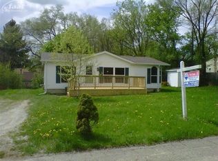 2350 Nerredia St, Flint, MI 48532