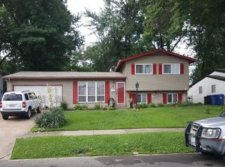 13 Trinity Ln, Florissant, MO 63031