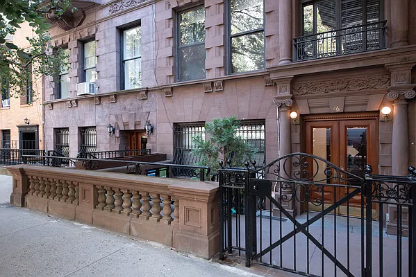 Rented by Corcoran | media 19