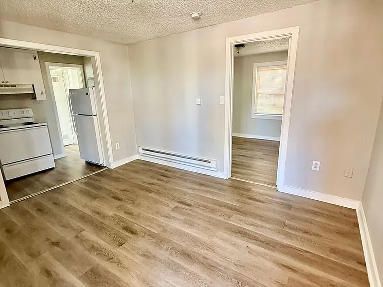 2619 E Willamette Avenue — Photo 12