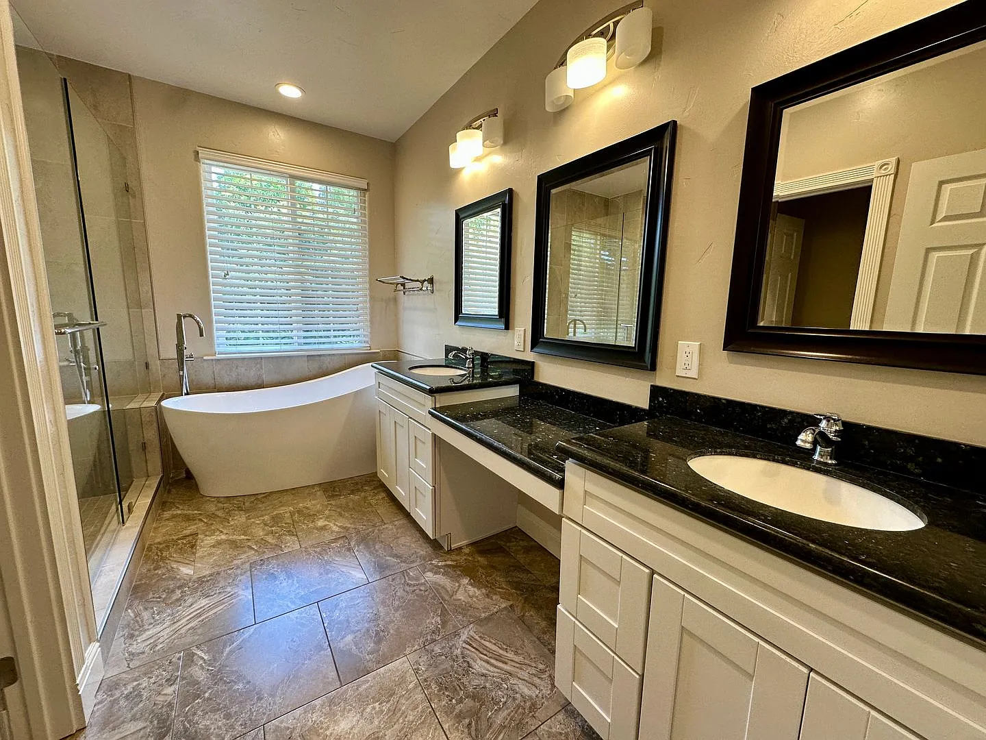 Beautifully Updated 4-Bedroom Home in Santa Clara — Photo 2