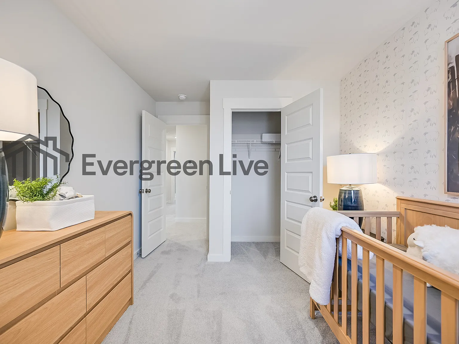 3 bed, 2.5 bath, 1687 sqft, $1,995 — Photo 3