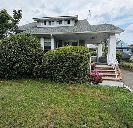 2nd image of 409 E 25Th St