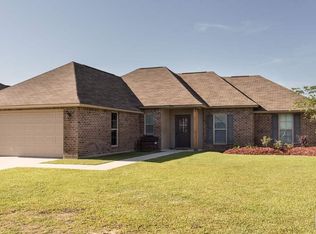 9201 Cypress Lake Dr, Denham Springs, LA 70726
