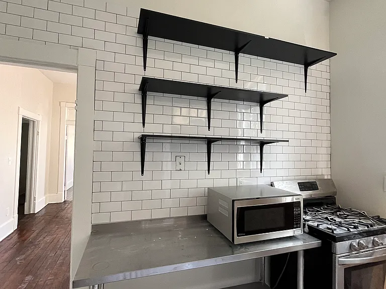 Newly remodeled gourmet kitchen with hard to find in historic Savannah gas stove.