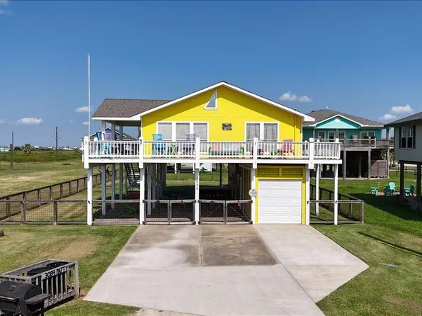 3089 Patty St, Crystal Beach, TX 77650
