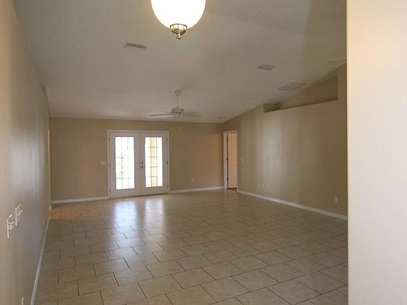 4th image of 71 Pheasant Dr