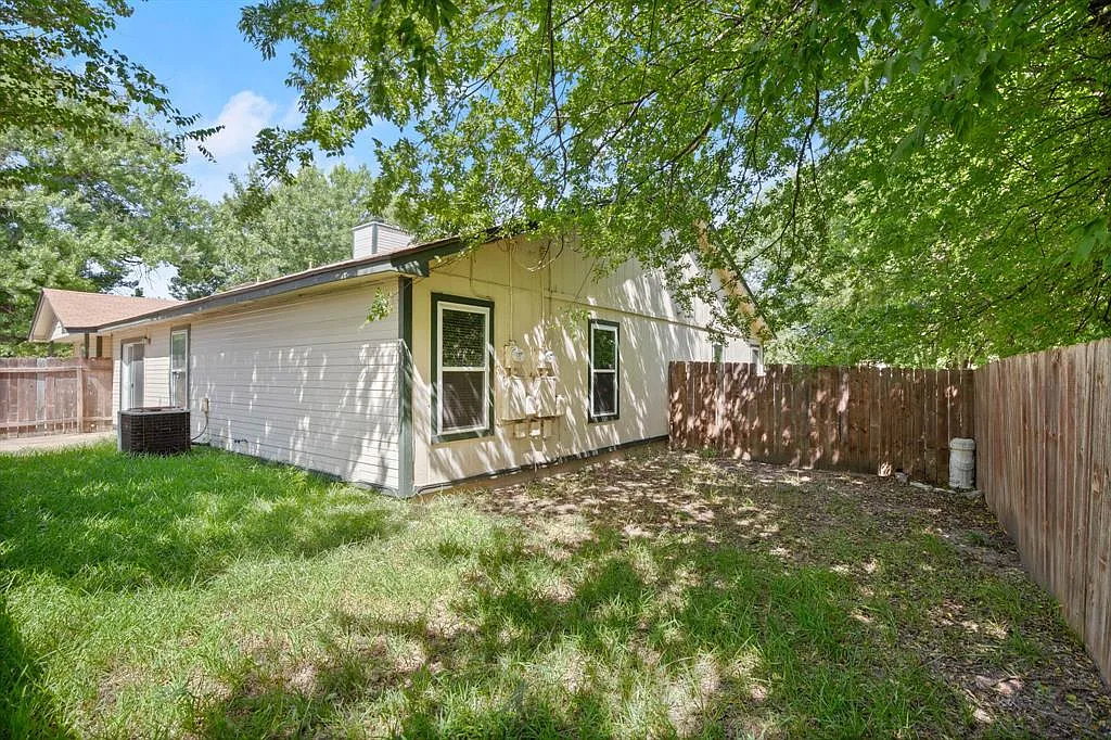 13309 Saddlebrook Trl — Photo 3