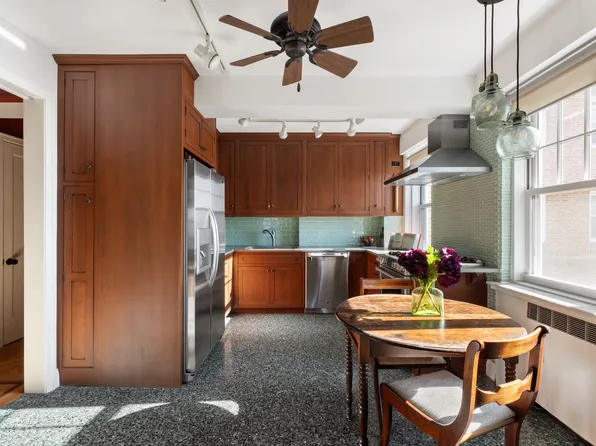 140 Cabrini Boulevard image 7 of 21