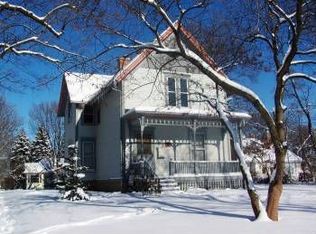 784 South St, Elgin, IL