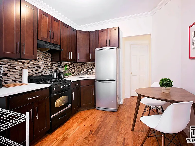 150 E 105th St #1B — Photo 5