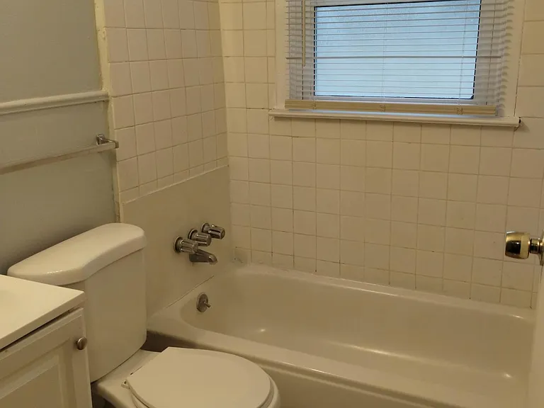 4404 Annapolis Ave — Photo 9