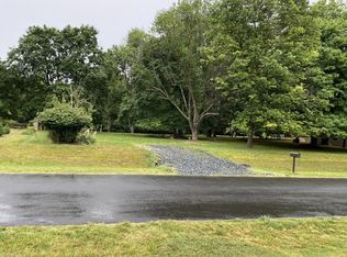 8204 Seneca View Dr, Gaithersburg, MD 20882