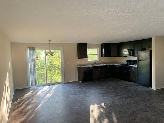 3rd image of 3511 Meadowlark Dr