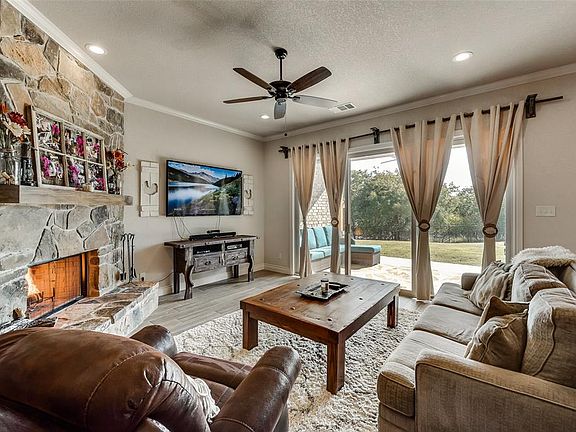 3rd image of 3808 China Berry Ct