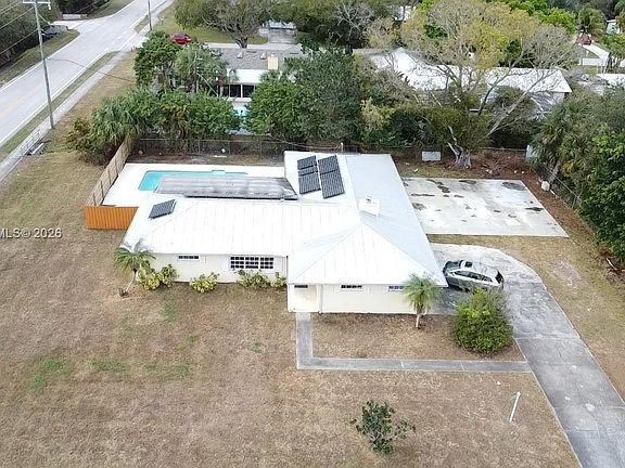 5th image of 805 25th Ave