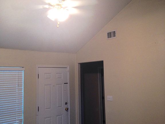 2nd image of 3029 Vista Verde Cir S