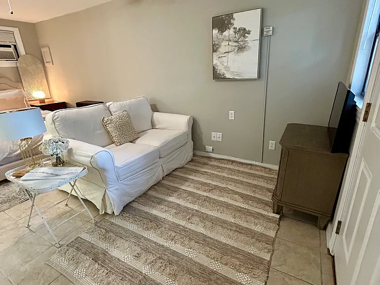 1610 McDuff Ave S #2 — Photo 7