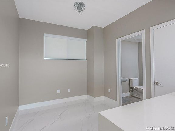 4th image of 2900 NE 7th Ave Unit 3903