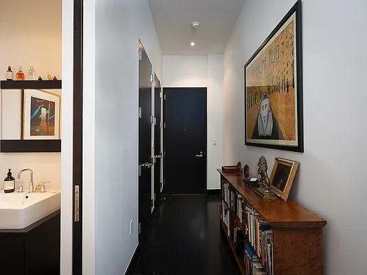 Sold by Classiques Modernes International Realty | media 19