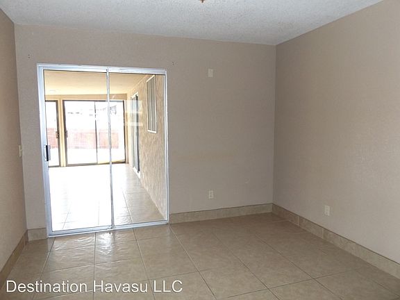 5th image of 3236 Aztec Dr