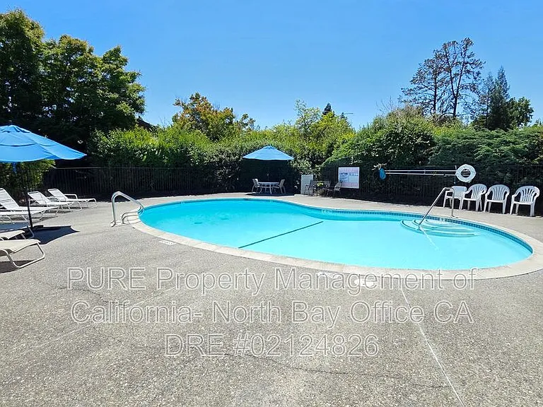 963 Santa Cruz Way — Photo 1