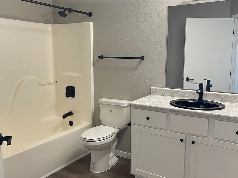 510-520 Morgan Ln #515 — Photo 22