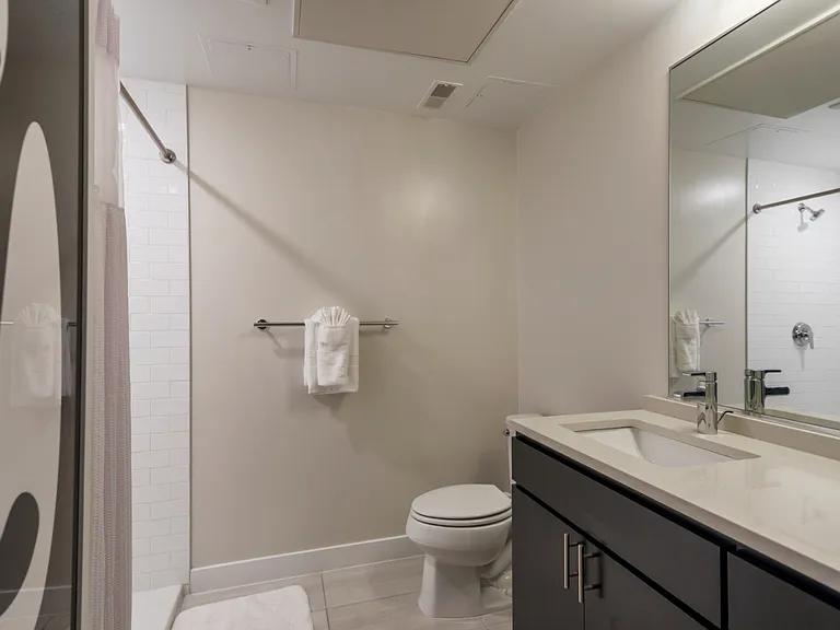Anthem House — Photo 15