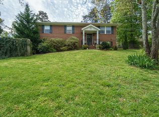 9884 Lovell Rd, Soddy Daisy, TN 37379