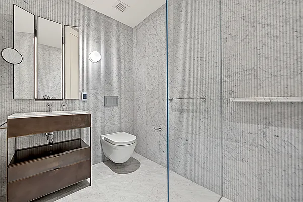 Bathroom, photo 1