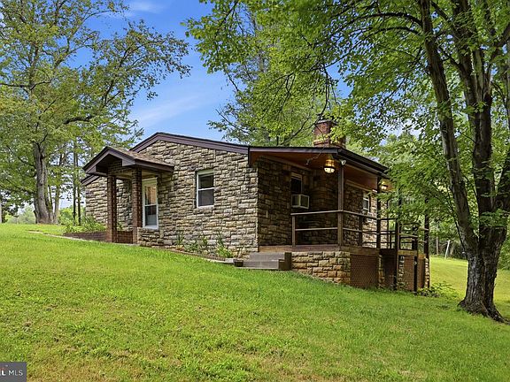 4th image of 600 Mountain View Dr