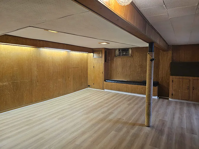 303 W Hawley St — Photo 27