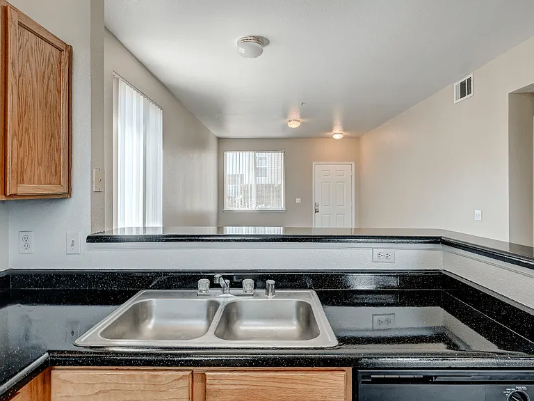 The Berkeley Apartments — Photo 11