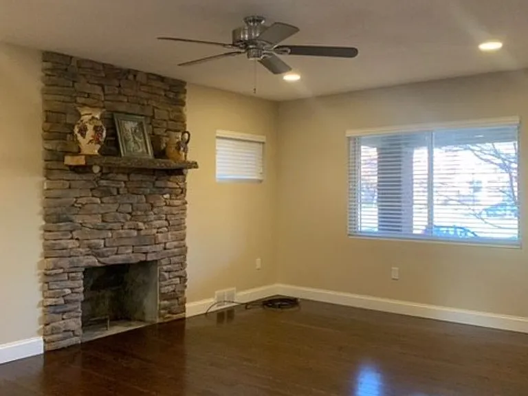 4744 Friendship Ave — Photo 8