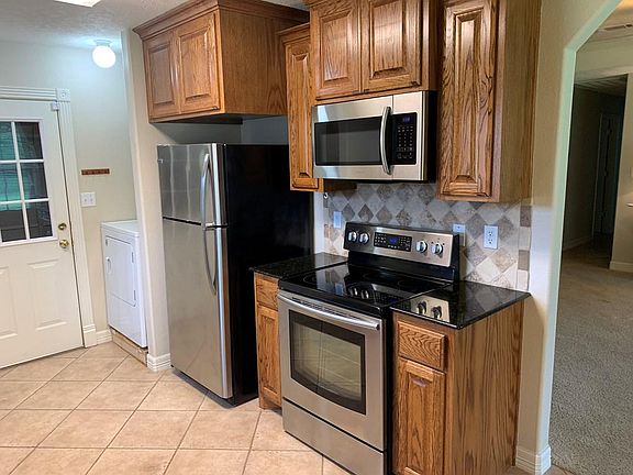 2nd image of 820 N Tannahill St