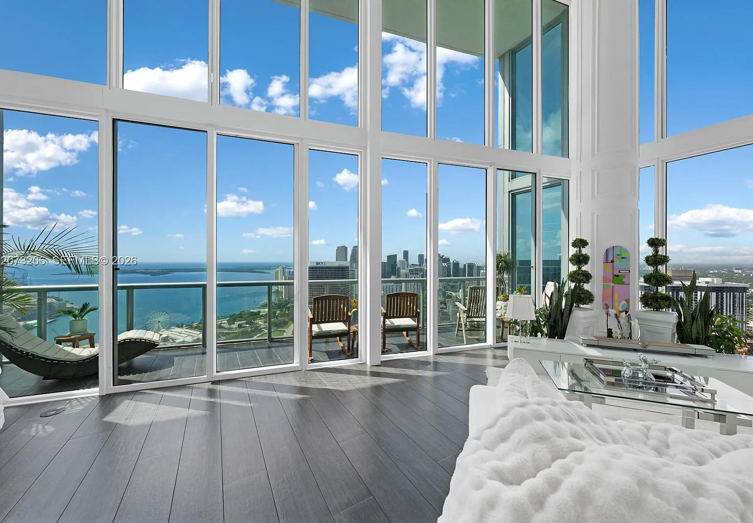 Marinablue Condo — Photo 2