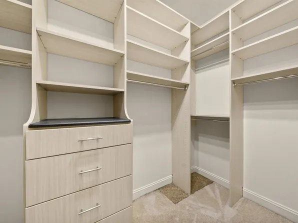 1 Intrepid Place image 24 of 38