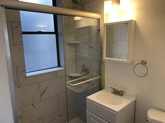 5th image of 82 Park Dr #12