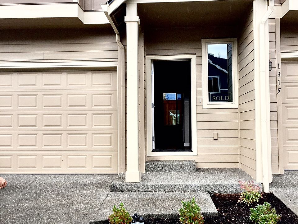 1st image of 1317 NE 82nd Dr