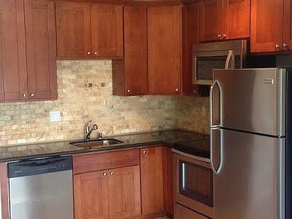 5th image of 467 Clinton St