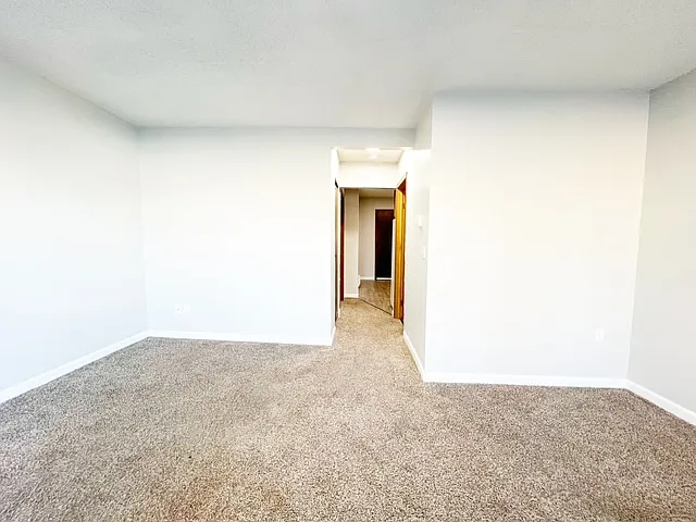 637 Pleasant Ave #202 — Photo 10